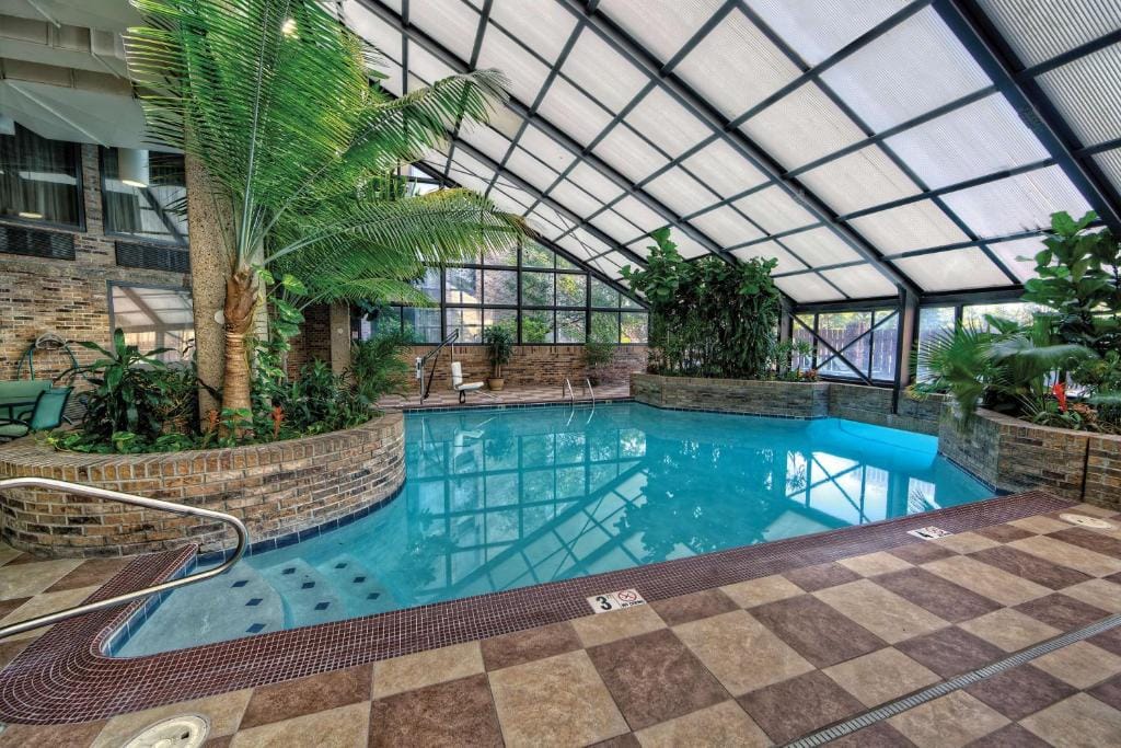 DoubleTree by Hilton Memphis — 4