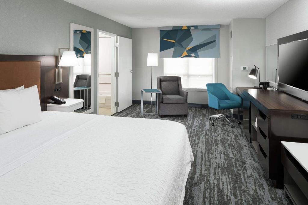 Hampton Inn & Suites Memphis-Beale Street — 2