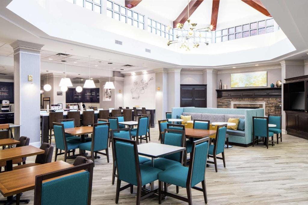 Hampton Inn & Suites Memphis-Beale Street — 5