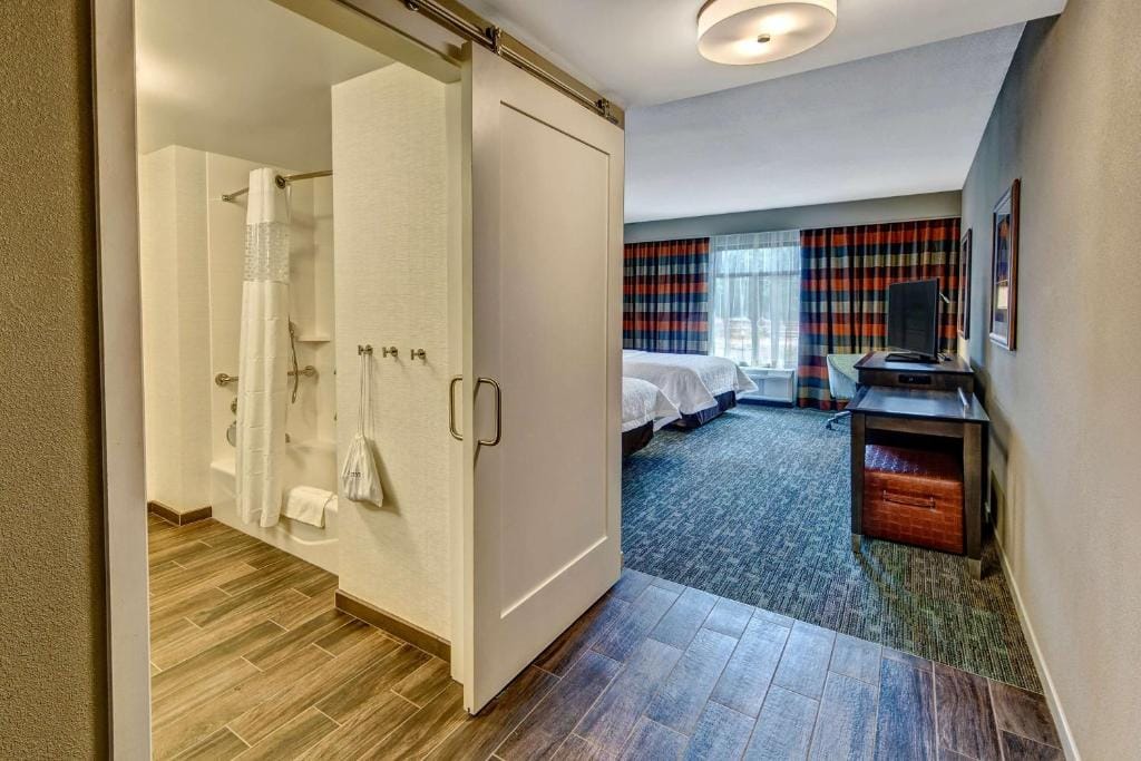 Hampton Inn & Suites Memphis Germantown — 3