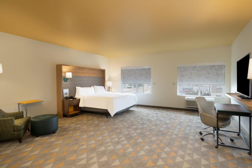 Holiday Inn & Suites Memphis Southeast-Germantown by IHG — 2