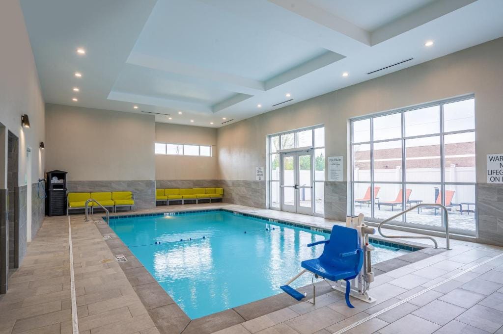 Holiday Inn & Suites Memphis Southeast-Germantown by IHG — 4