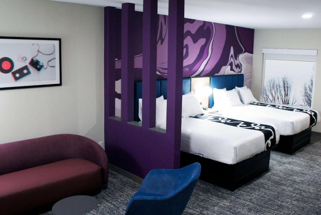 La Quinta Inn & Suites by Wyndham Memphis East — 2