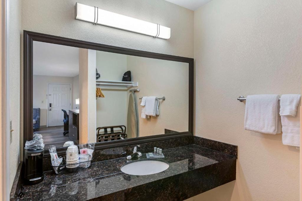 Best Western Superstition Springs Inn — 3