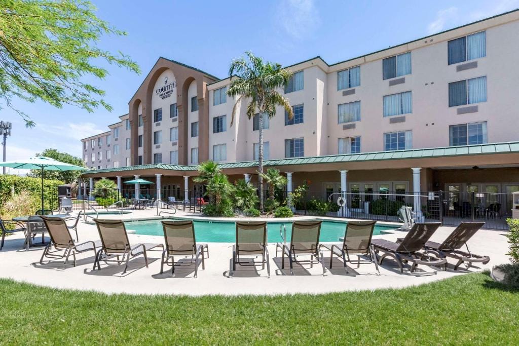 Country Inn & Suites by Radisson, Mesa, AZ — 1