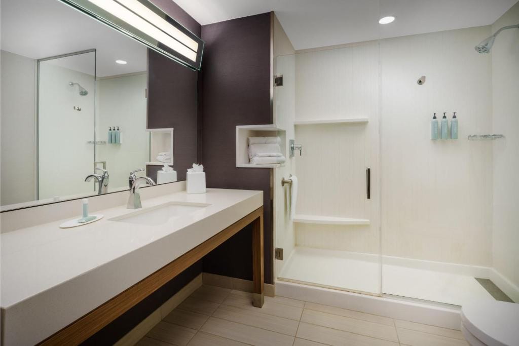 Courtyard by Marriott Phoenix Mesa Gateway Airport — 2
