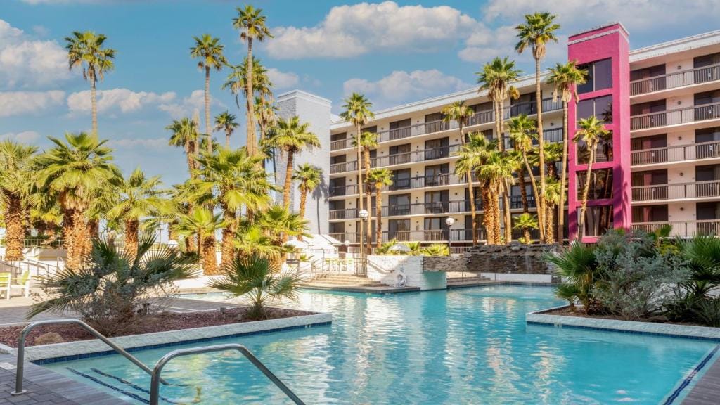 Holiday Inn Phoenix-Mesa Chandler by IHG — 3