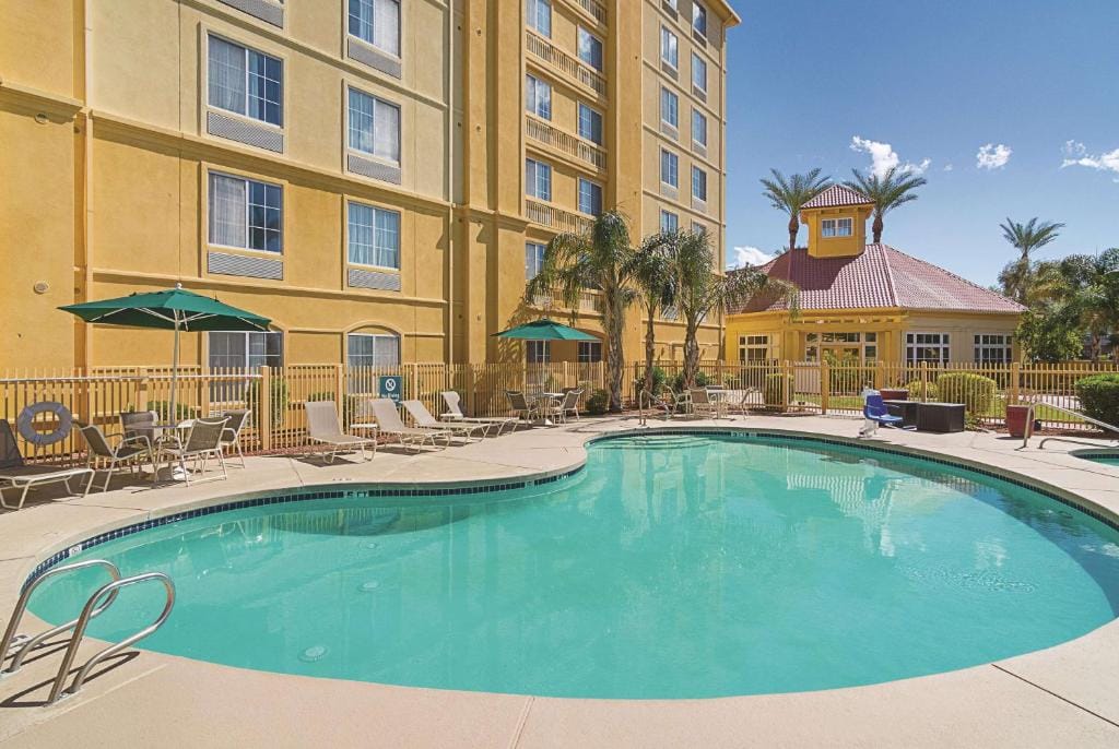 La Quinta by Wyndham Phoenix Mesa West — 2