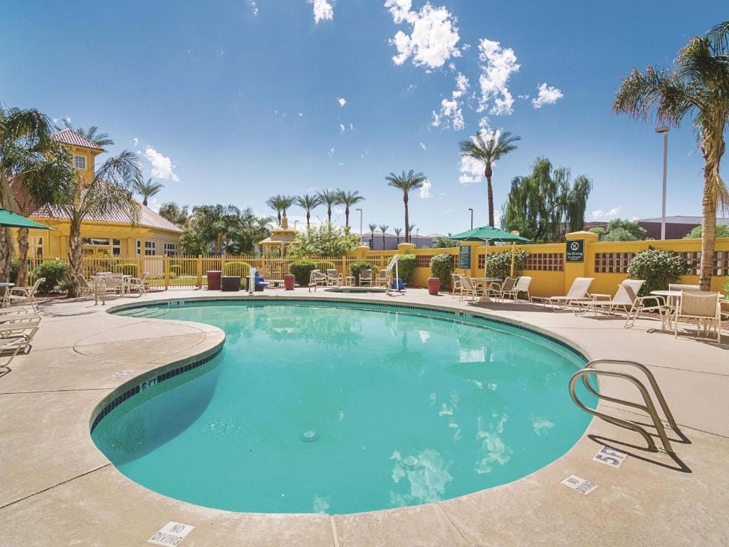 La Quinta by Wyndham Phoenix Mesa West — 3