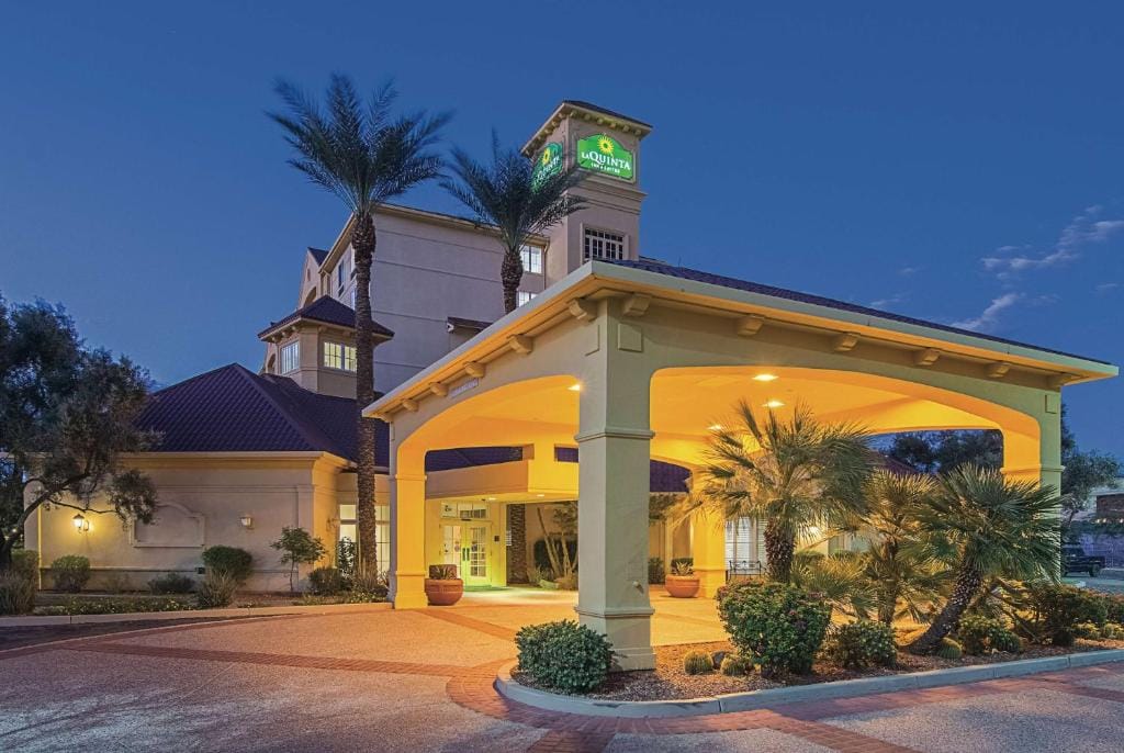 La Quinta by Wyndham Phoenix Mesa West — 5