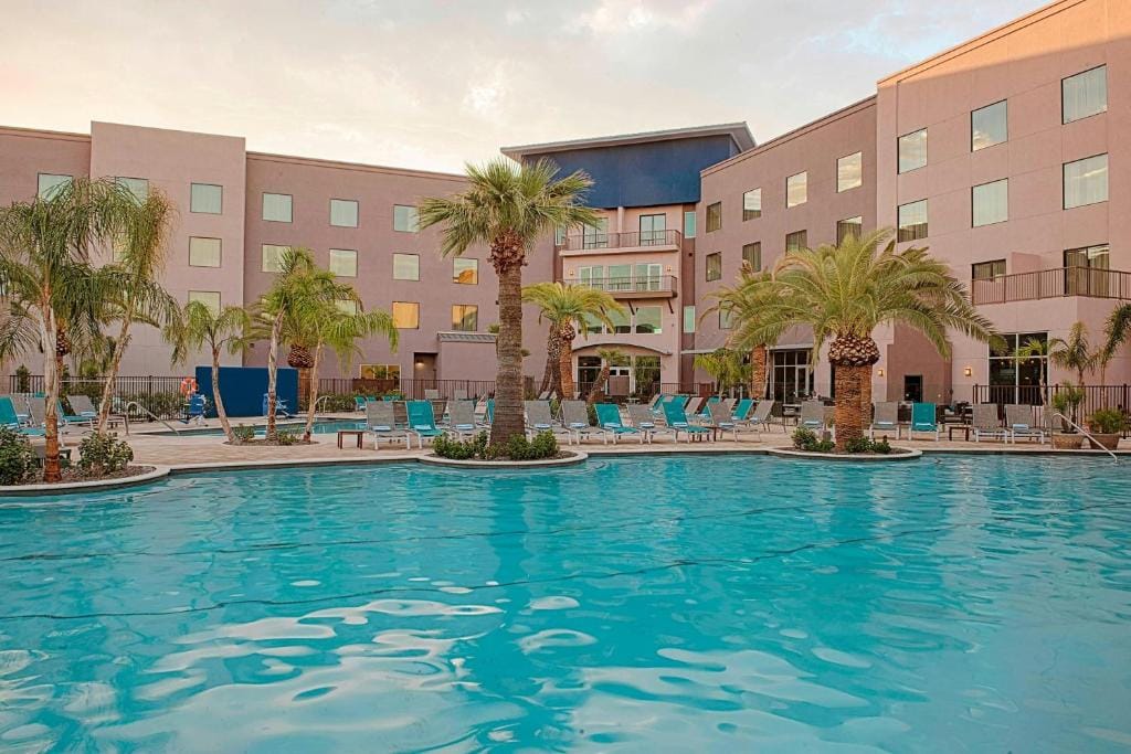 Sheraton Mesa Hotel at Wrigleyville West — 1