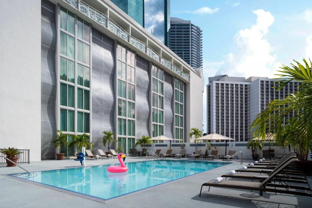 Courtyard Miami Downtown Brickell Area — 2