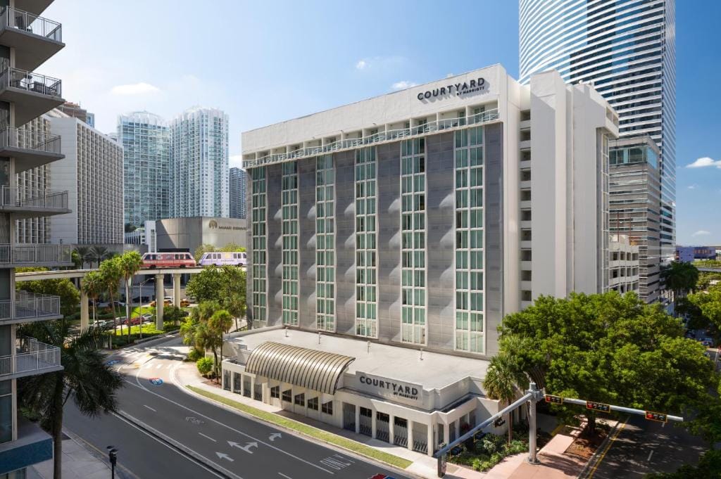 Courtyard Miami Downtown Brickell Area — 5