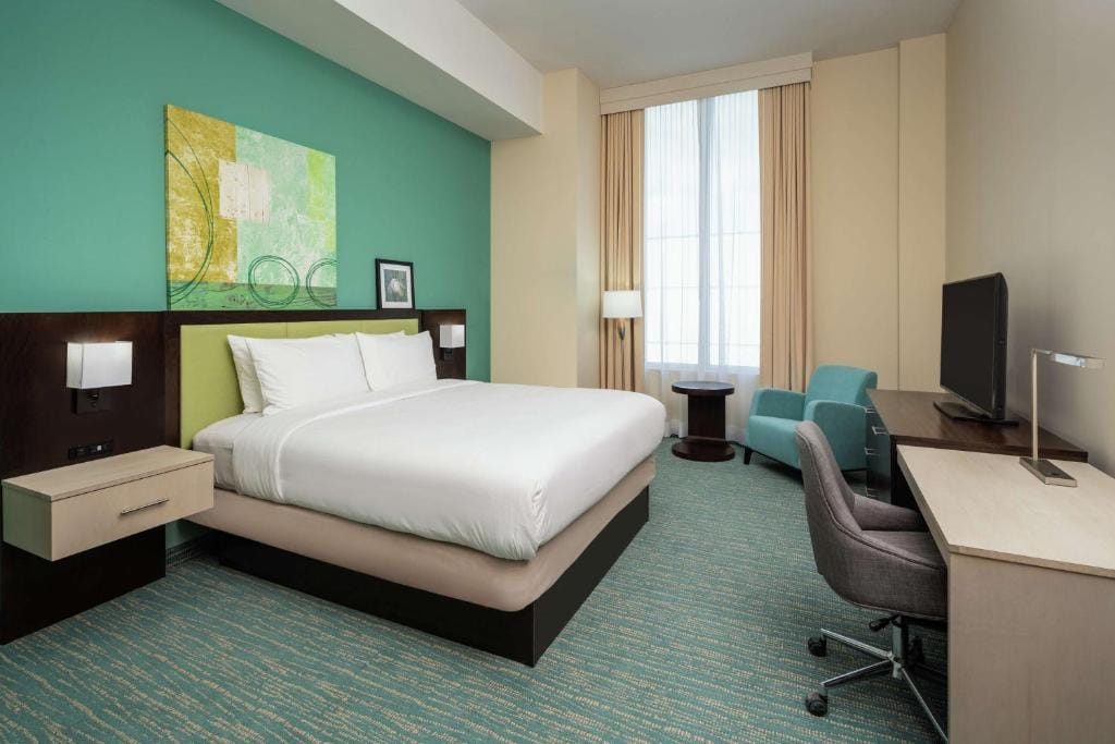 DoubleTree by Hilton Miami Doral — 2