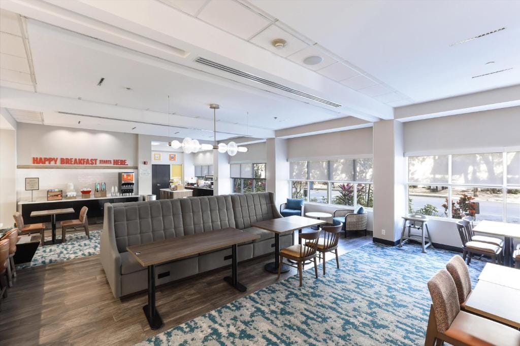 Hampton Inn Miami-Coconut Grove/Coral Gables — 4