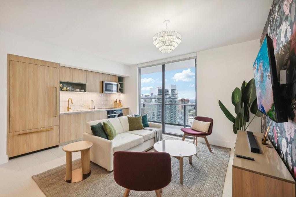 Stunning Lux 2 Bed 2 Bath with Panoramic View from Balcony — 5