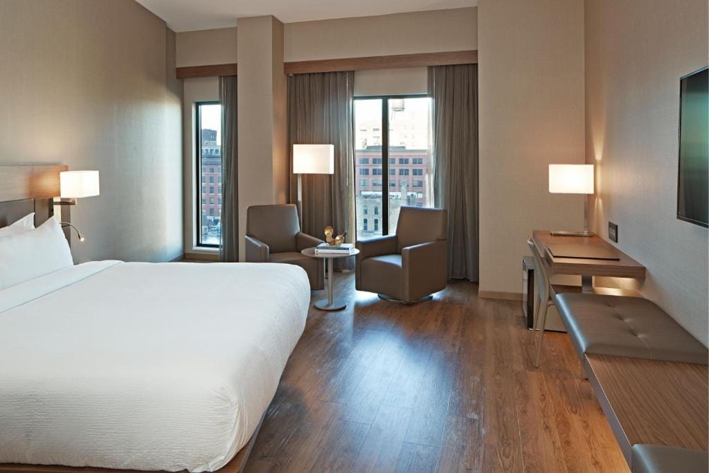 AC Hotel by Marriott Minneapolis Downtown — 4