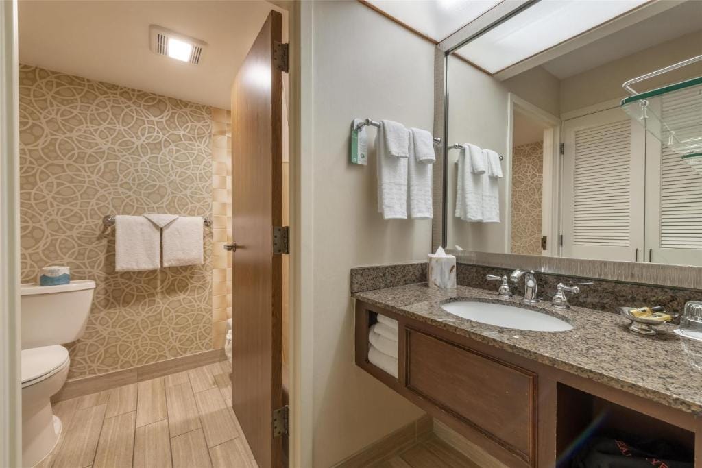Best Western Plus The Normandy Inn & Suites — 3