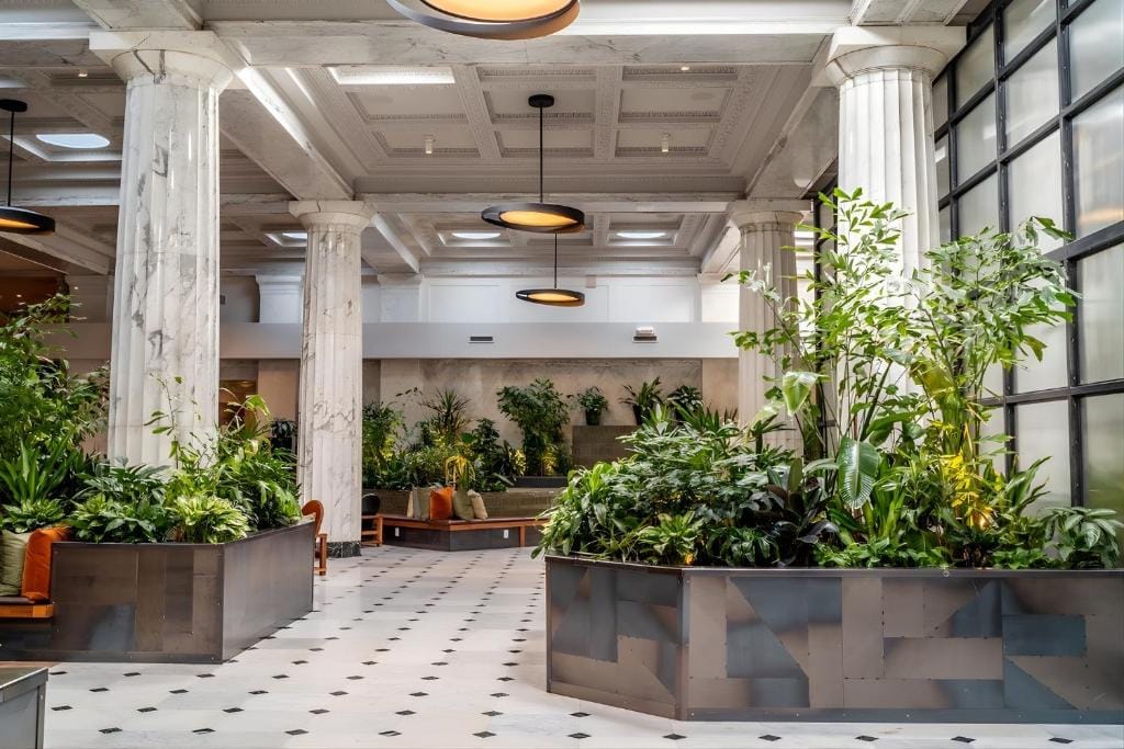 Emery Hotel, Autograph Collection — 2