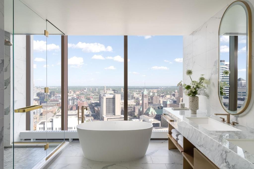 Four Seasons Hotel Minneapolis — 3
