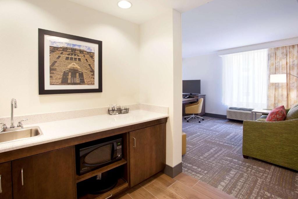 Hampton Inn & Suites - Minneapolis/Downtown — 3