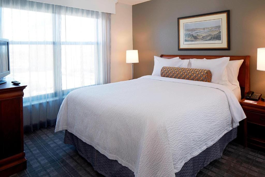 Residence Inn Minneapolis Downtown at The Depot — 2