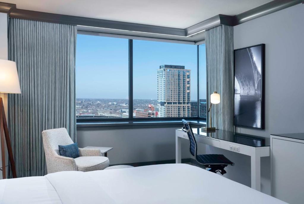 The Lofton Hotel Minneapolis, Tapestry Collection by Hilton — 2