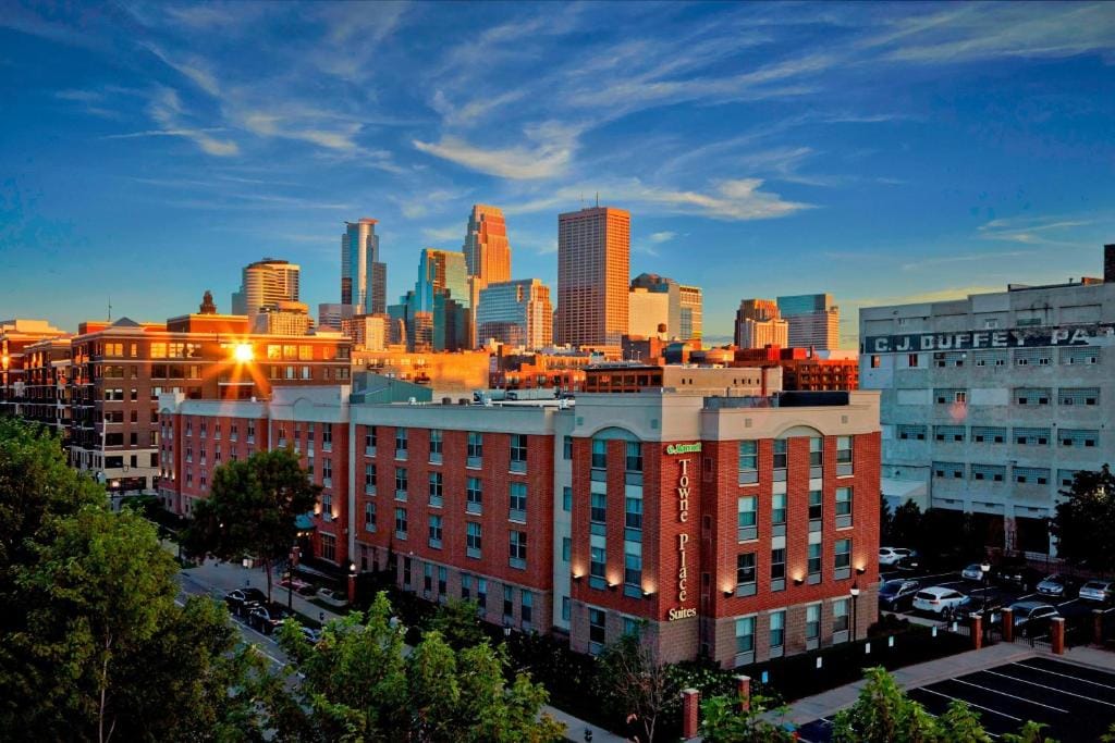 TownePlace Suites by Marriott Minneapolis Downtown/North Loop — 2