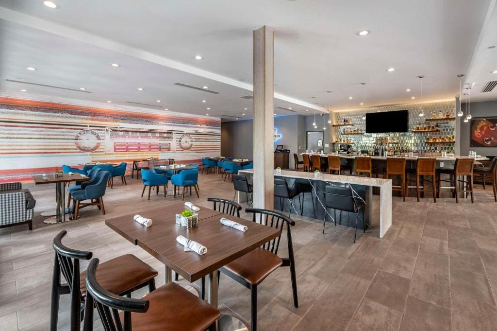 Cambria Hotel Nashville Airport — 4
