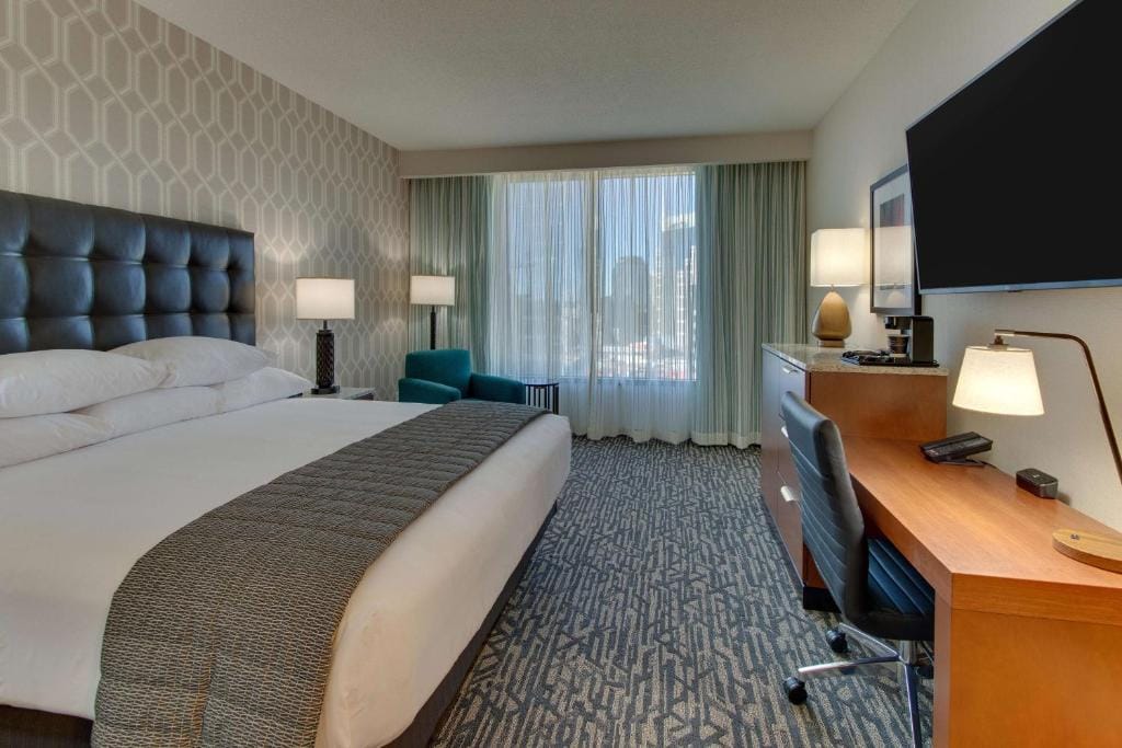Drury Plaza Hotel Nashville Downtown — 2