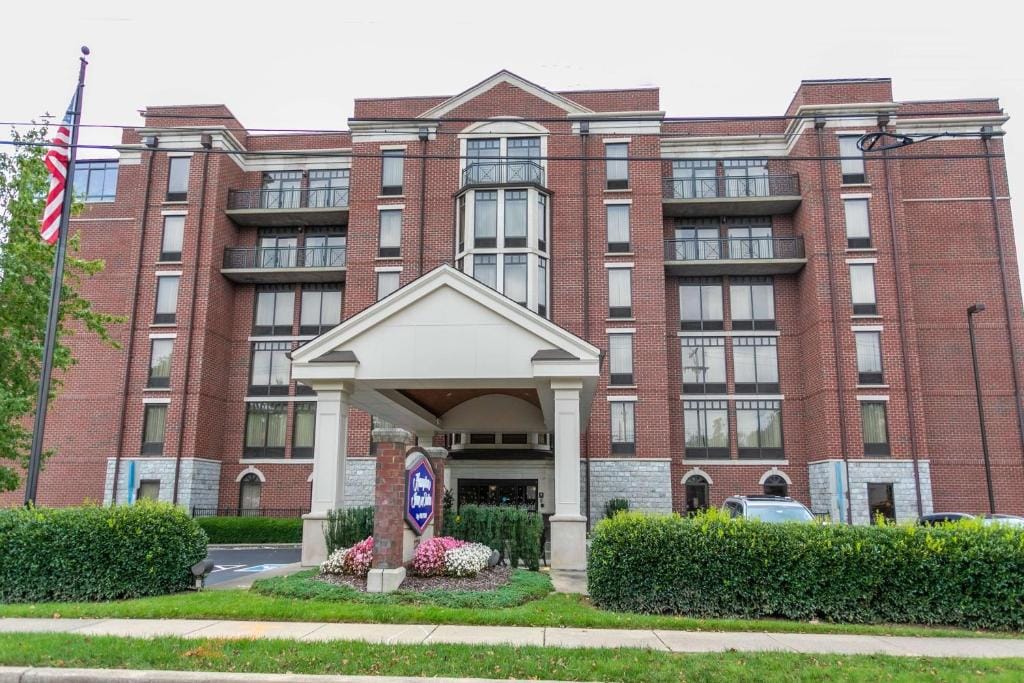 Hampton Inn & Suites Nashville-Green Hills — 1