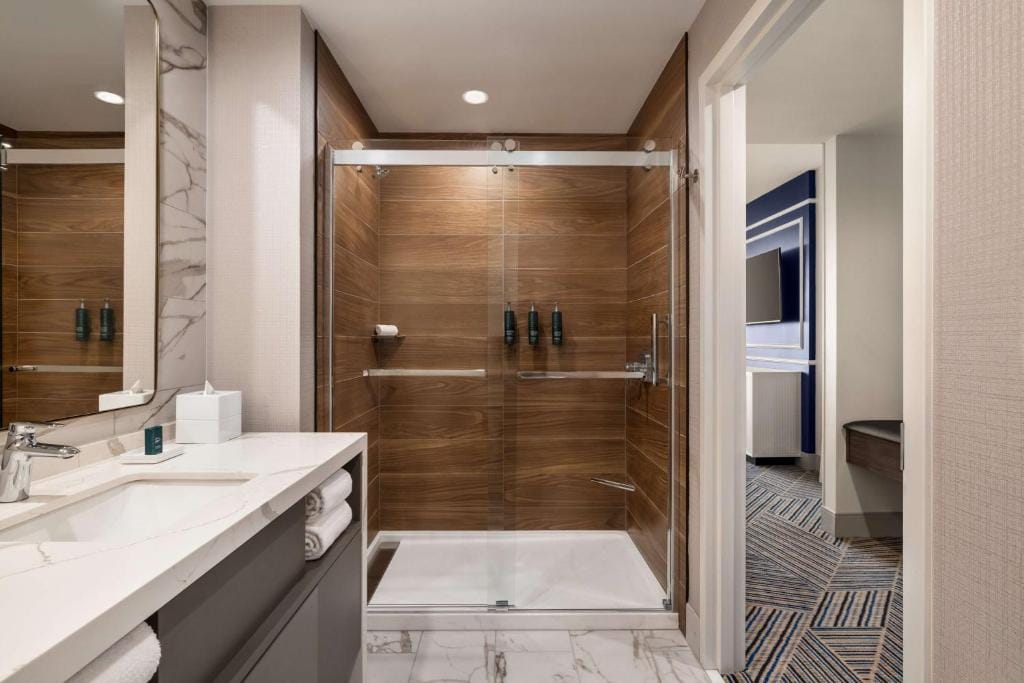 Hilton BNA Nashville Airport Terminal — 3