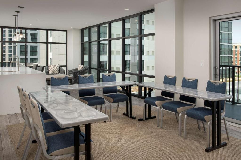 Home2 Suites By Hilton Nashville Downtown Convention Center — 5