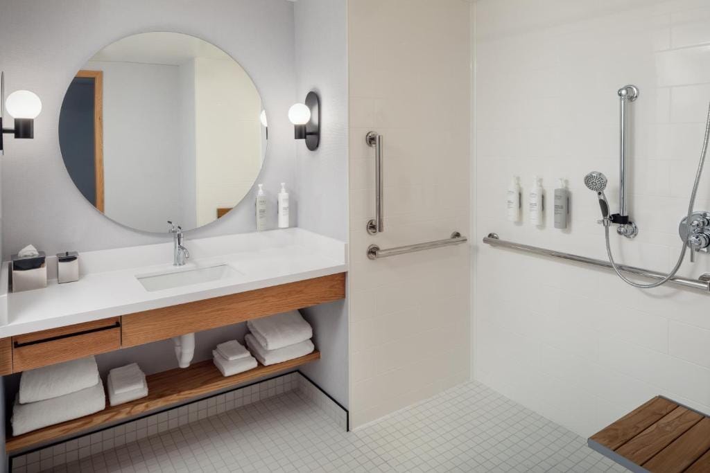 Homewood Suites By Hilton Nashville Downtown The Gulch — 3