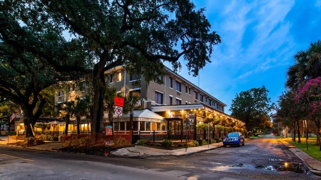 St Charles Inn, Superior Hotel — 5