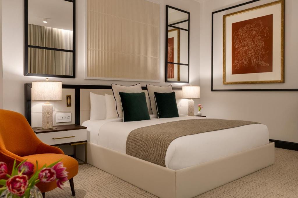 The Chemists Club Hotel — 4