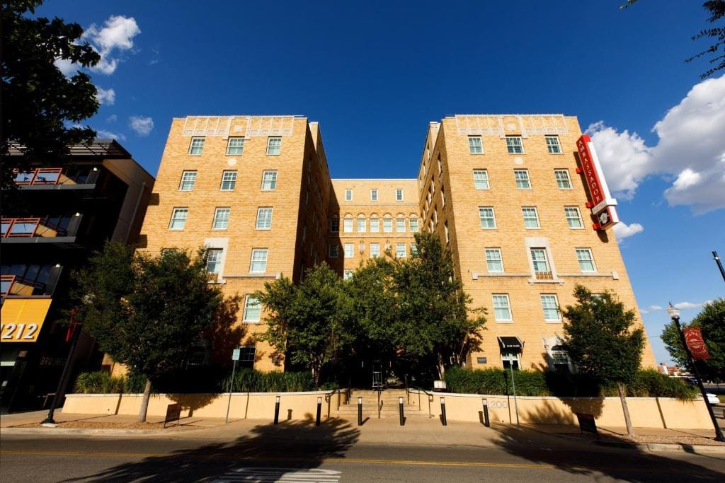 Ambassador Hotel Oklahoma City, Autograph Collection — 4
