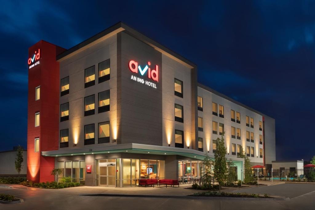avid hotel Oklahoma City - Quail Springs by IHG — 1