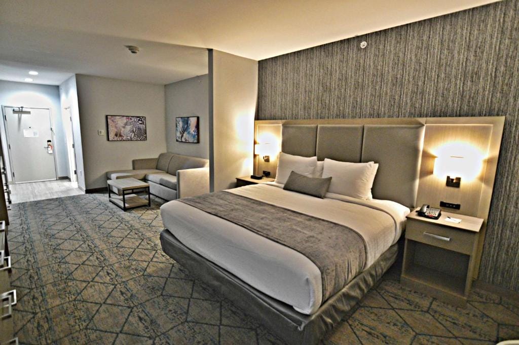 Best Western Plus Executive Residency Oklahoma City I-35 — 2