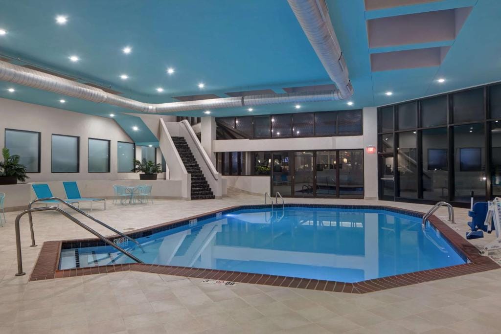 Embassy Suites By Hilton Oklahoma City Northwest — 3