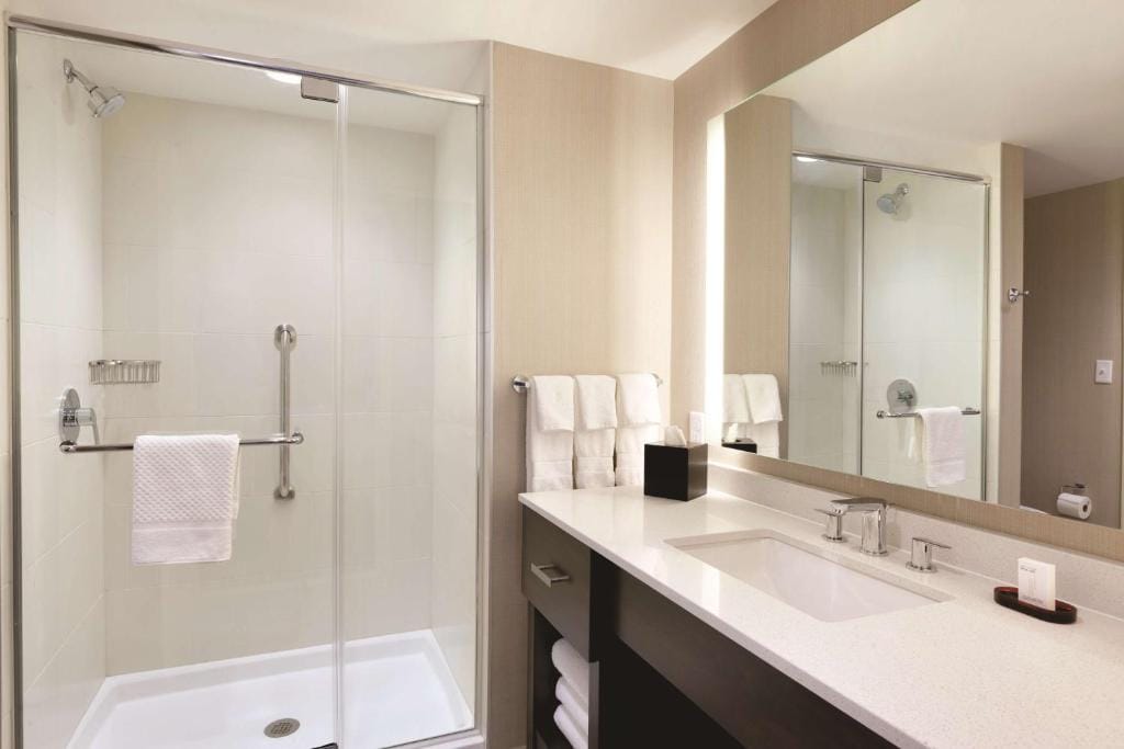 Embassy Suites Oklahoma City Downtown/Medical Center — 3