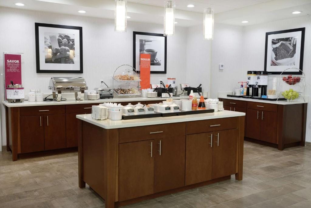 Hampton Inn & Suites Oklahoma City/Quail Springs — 4