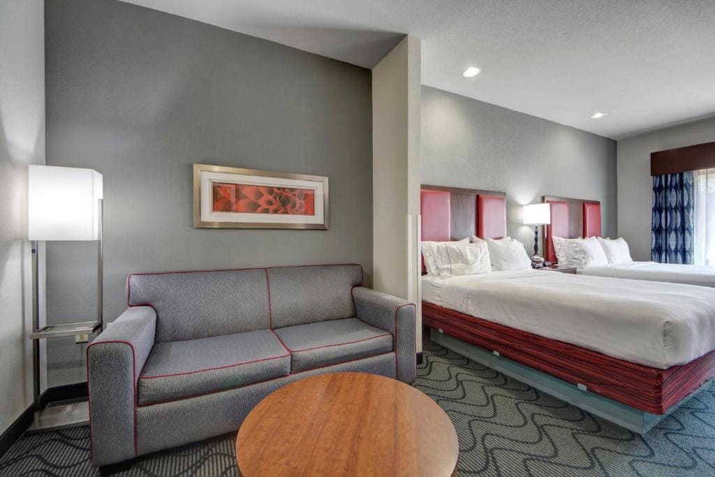 Holiday Inn Express and Suites Oklahoma City North by IHG — 2