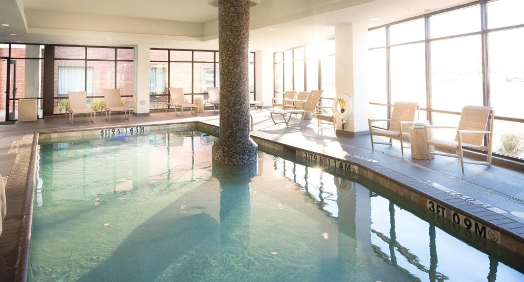 Holiday Inn Express & Suites Oklahoma City Downtown - Bricktown by IHG — 4