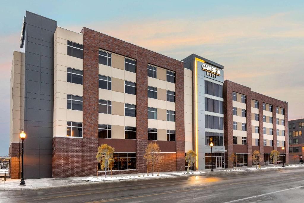 Cambria Hotel Omaha Downtown — 1