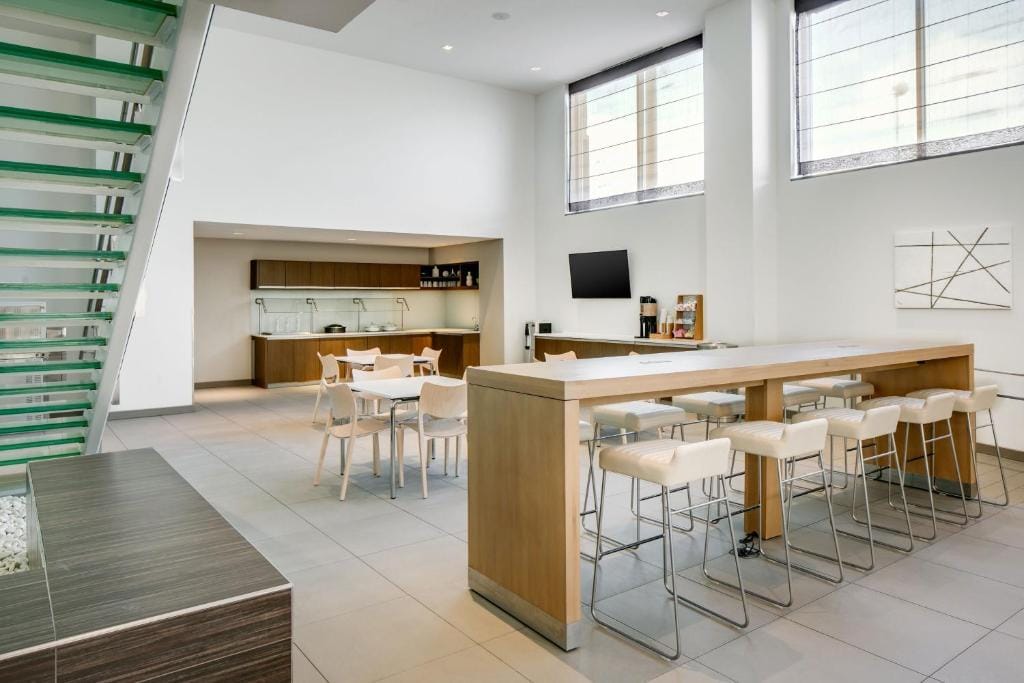 Element by Marriott Omaha Midtown Crossing — 5