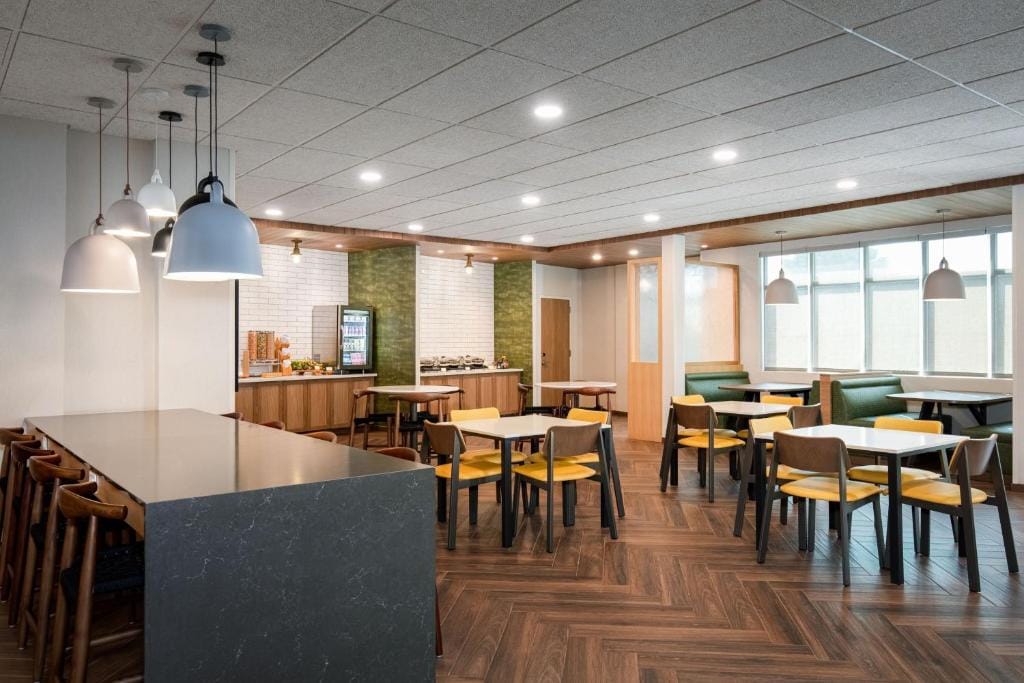 Fairfield by Marriott Inn & Suites Omaha at MH Landing — 5