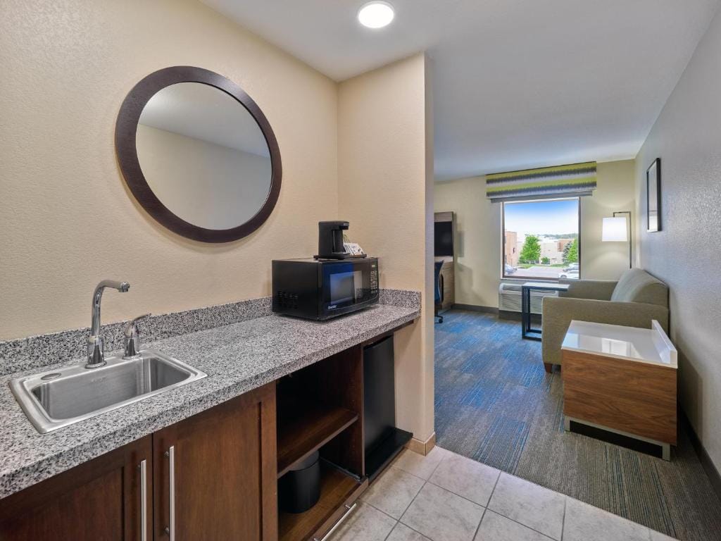 Hampton Inn Omaha Midtown-Aksarben — 3