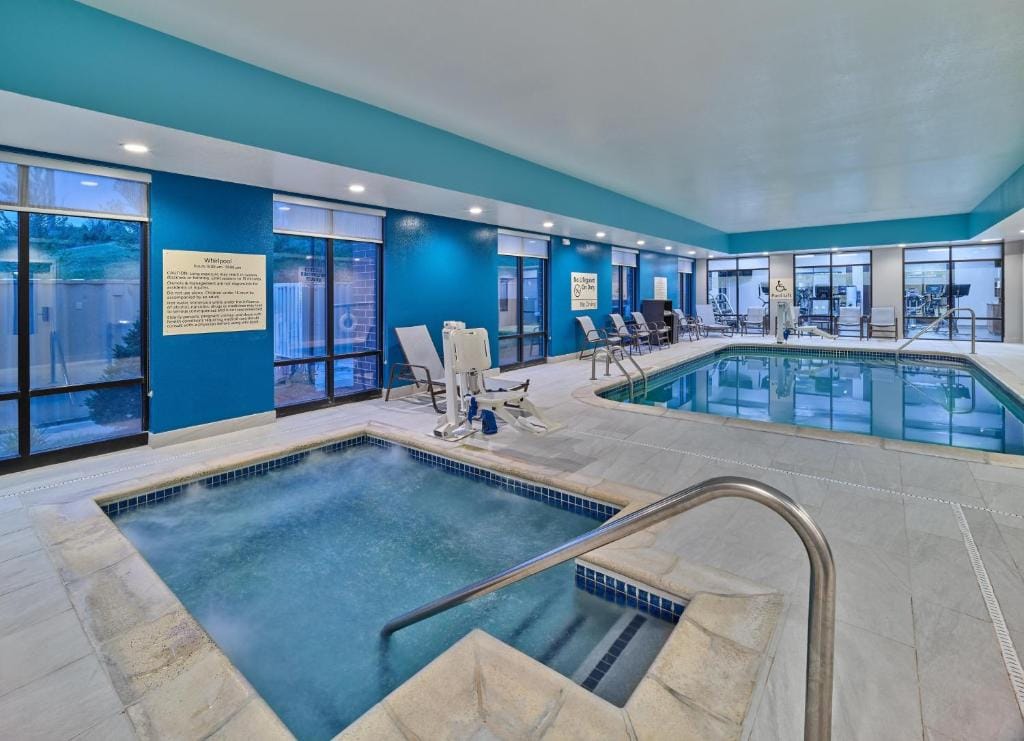 Hampton Inn Omaha Midtown-Aksarben — 4