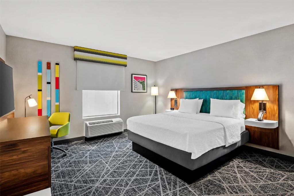 Hampton Inn Omaha/West Dodge Road, Old Mill — 2